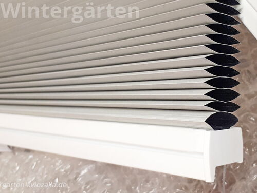 Wabenplissees, Doppelplissees sehr gut geeignet für die Lichtregulierung nach Maß im Wunschfarbton