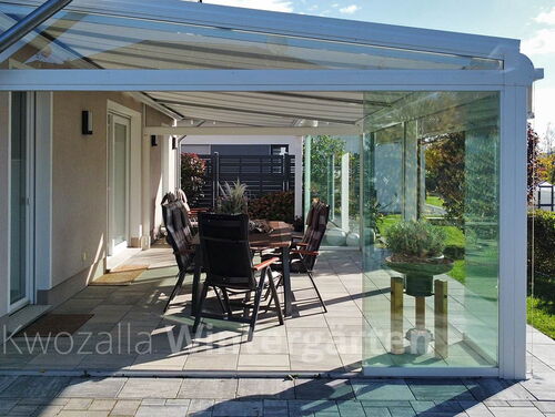 Wintergarten mit transparenter Schiebeverglasung - Seitliche Ansicht - Made in Germany, Sachsen