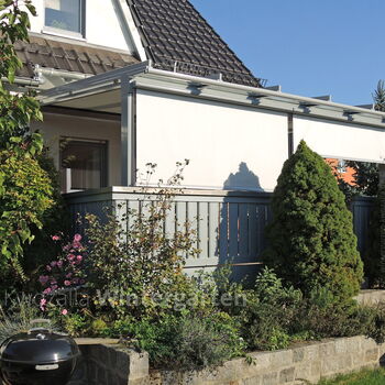 Terrassenüberdachung aus Alu (mit seitlichem Sicht- u. Sonnenschutz) - Aluminium und Glas von Kwozalla für Dresden, Leipzig, Chemnitz