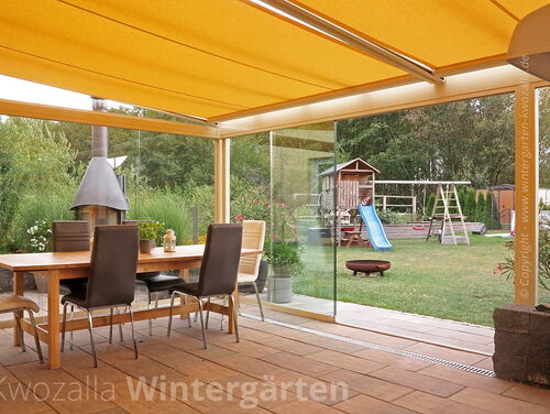 Kalt Wintergarten mit Wintergartenmarkise als Sonnenschutz